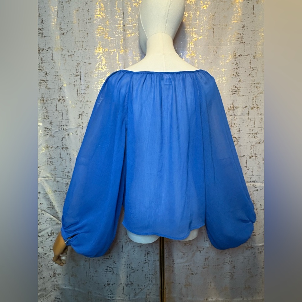 Royal Blue Cropped Blouse - Picture 2 of 5